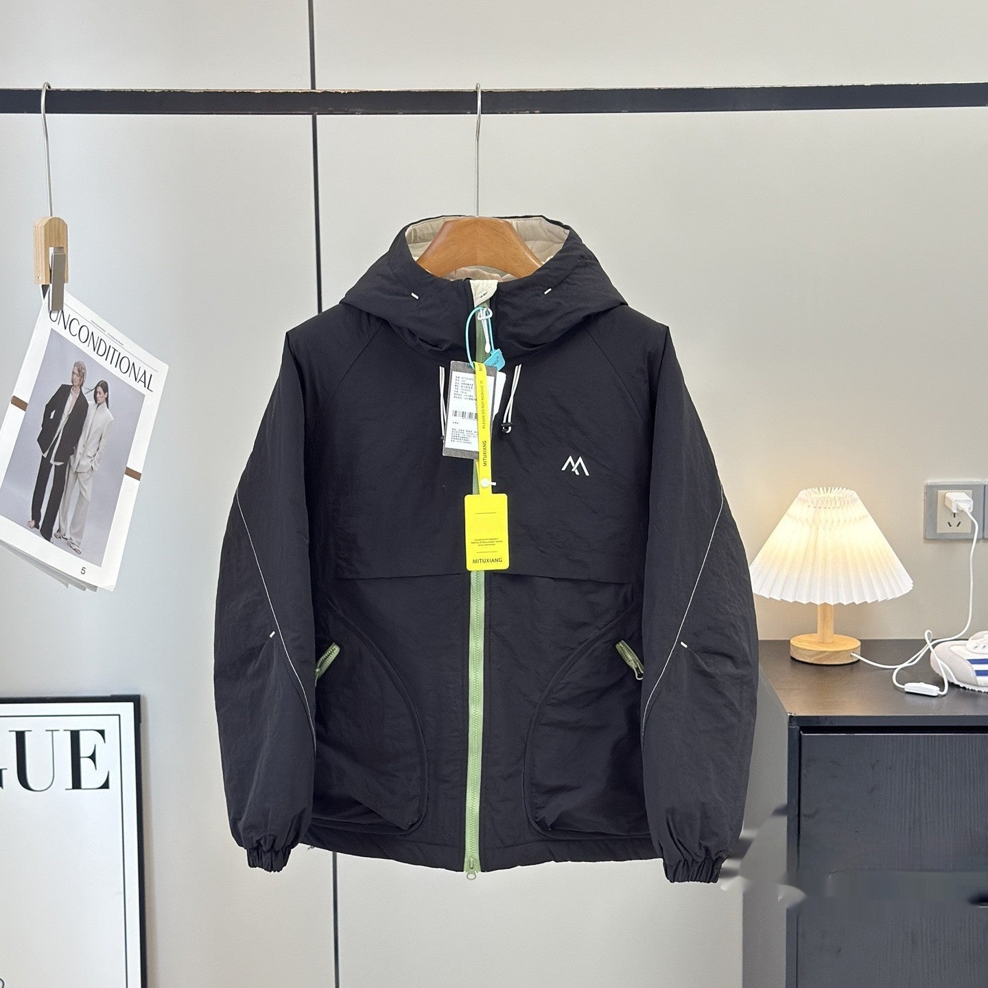 Lightweight Warm And Waterproof Outdoor Mountain-style Quilted Hooded Jacket